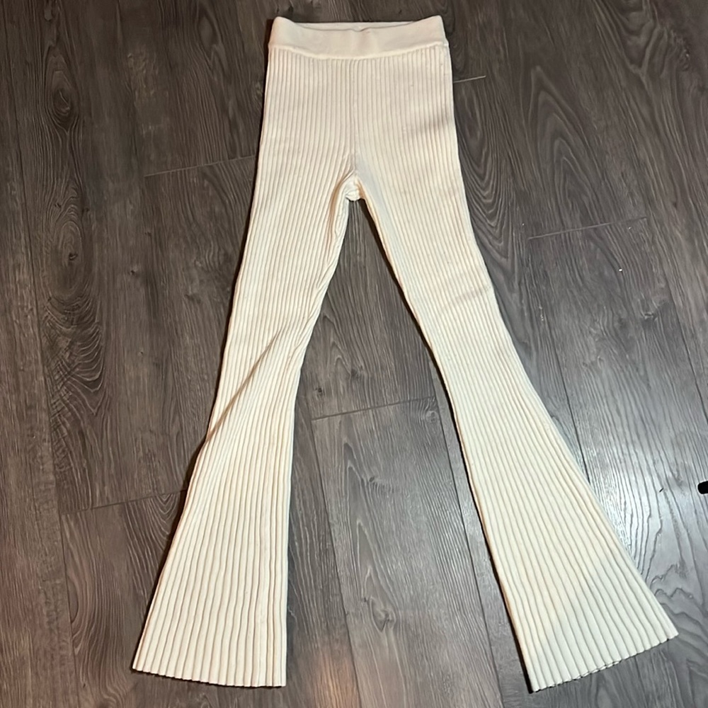 beige flared leggings